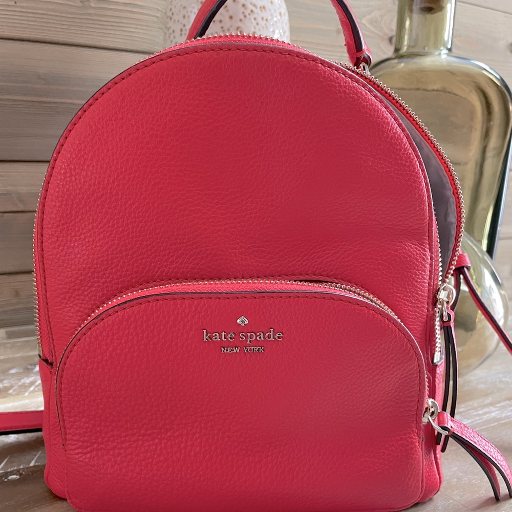 Perfect condition Kate Spade backpack! Gently used.
